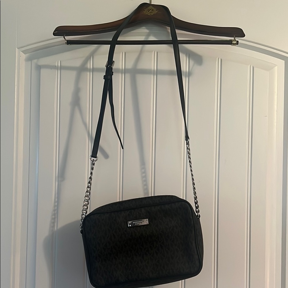 Michael Kors Crossbody Bag with Chain Strap - Picture 1 of 4
